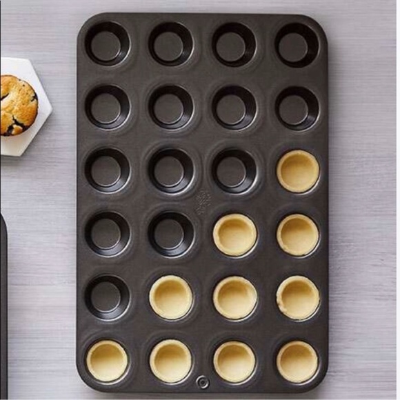 Pampered Chef Kitchen Pampered Chef Mini Cupcaketart Pan Poshmark